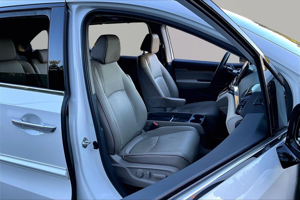 Used 2024 Honda Odyssey Elite image 23