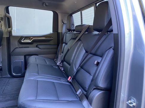 Used 2024 GMC Sierra 1500 Elevation w/ Preferred Package AWD/4WD image 40