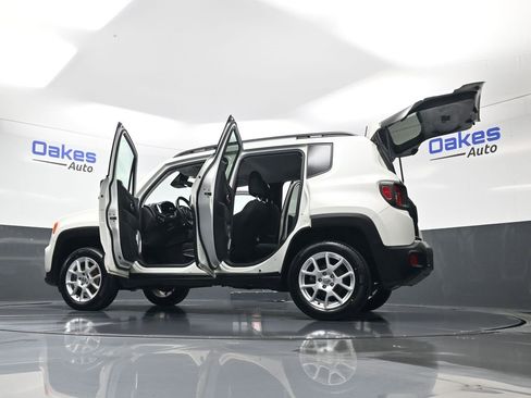 Used 2020 Jeep Renegade Latitude w/ Cold Weather Group image 57