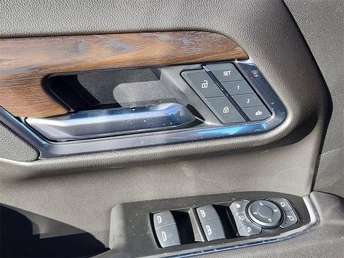 New 2025 GMC Sierra 2500 SLT w/ SLT Premium Package image 16