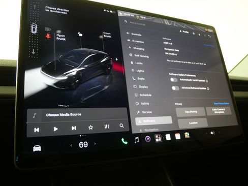 Used 2026 Tesla Model Y AWD image 21