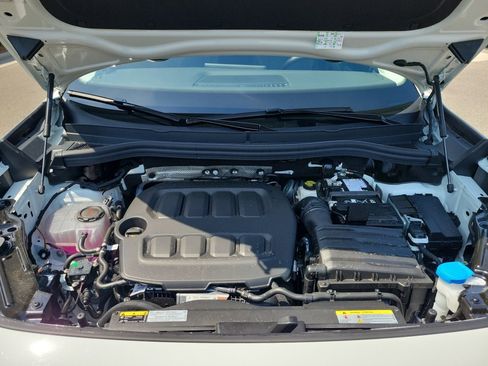 New 2026 Volkswagen Tiguan SE FWD image 16
