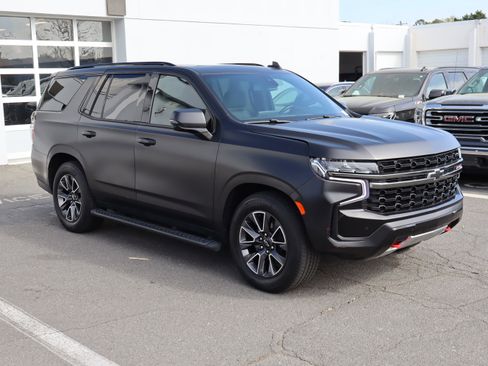 Used 2021 Chevrolet Tahoe Z71 w/ Z71 Off-Road Package AWD/4WD image 2