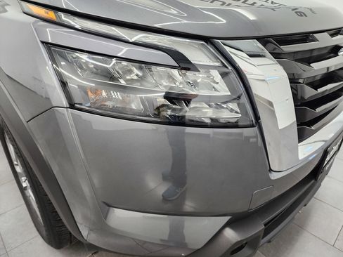 Used 2025 Nissan Pathfinder SV image 23