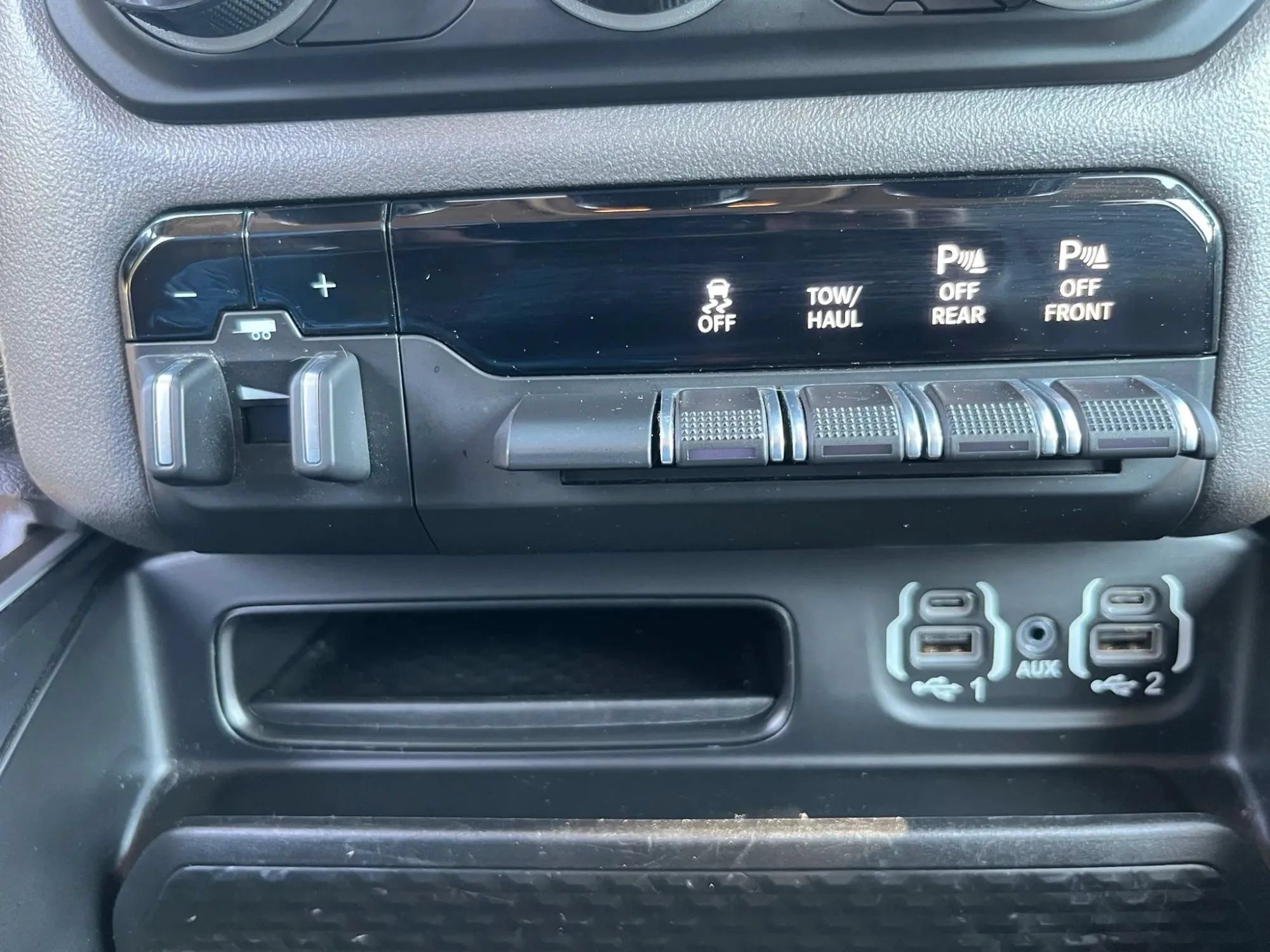 Used 2020 RAM 1500 Big Horn AWD/4WD image 40