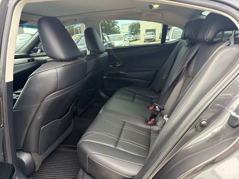 Used 2022 Lexus ES 350 Ultra Luxury w/ Accessory Package 2 FWD image 14
