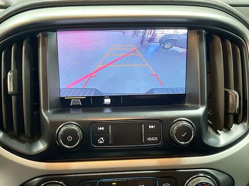 Used 2021 Chevrolet Colorado ZR2 w/ ZR2 Midnight Special Edition AWD/4WD image 14