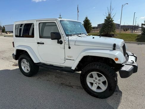 Used 2012 Jeep Wrangler Sahara w/ Dual Top Group AWD/4WD image 4