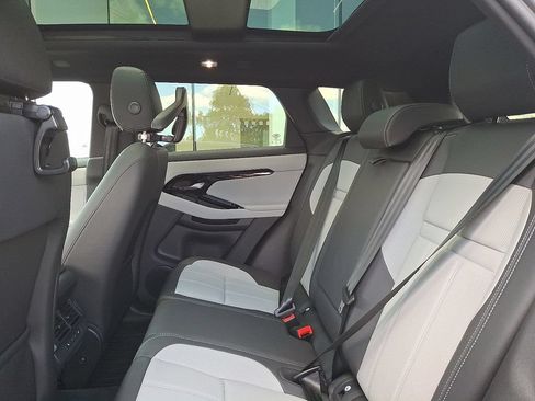 New 2026 Land Rover Range Rover Evoque Hoxton AWD/4WD image 6