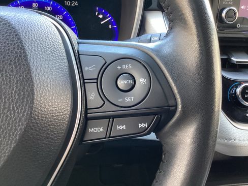 Used 2022 Toyota Corolla XSE FWD image 5