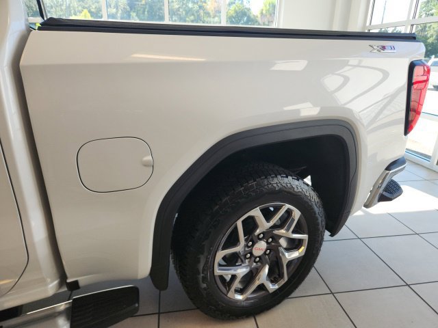 Used 2024 GMC Sierra 1500 SLT w/ SLT Premium Plus Package AWD/4WD image 9