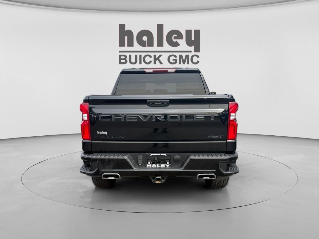 Used 2024 Chevrolet Silverado 1500 RST AWD/4WD image 4