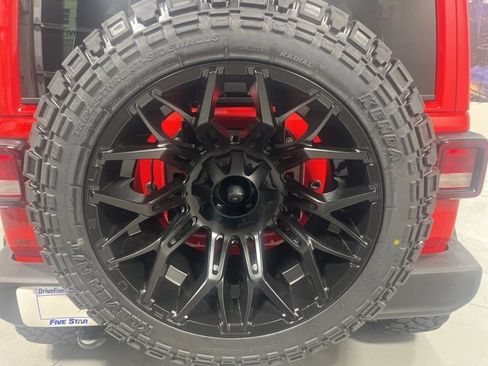 New 2025 Jeep Wrangler Sport S image 28