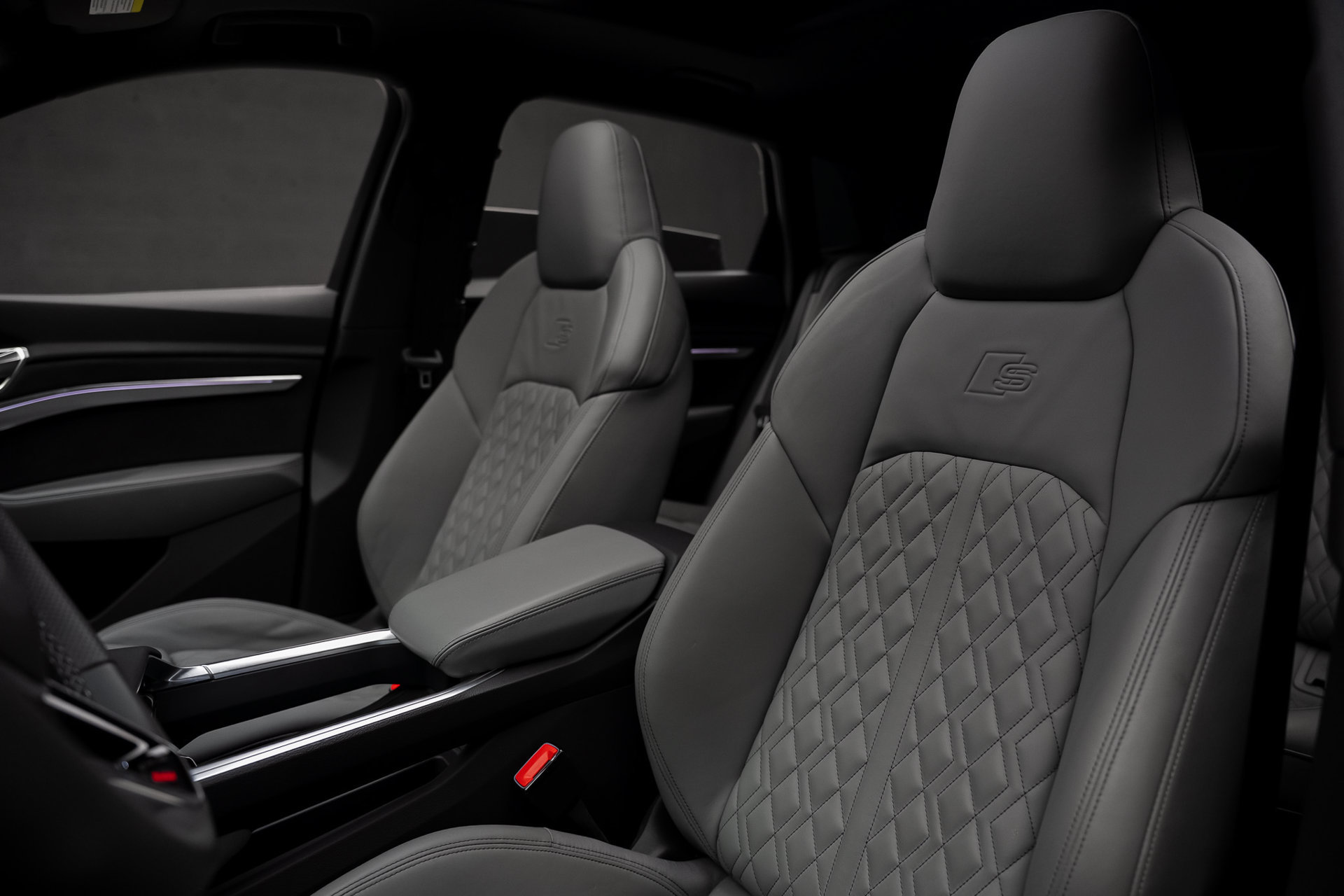 Used 2024 Audi SQ8 e-tron Premium Plus AWD/4WD image 64