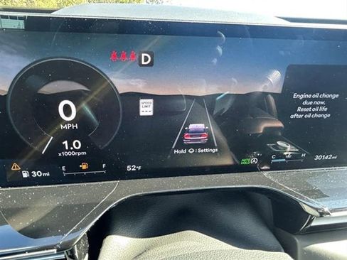 Used 2025 Genesis GV80 2.5T Standard image 15