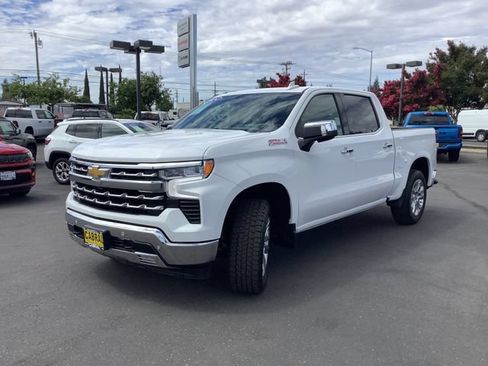 Used 2024 Chevrolet Silverado 1500 LTZ w/ LTZ Premium Package AWD/4WD image 5