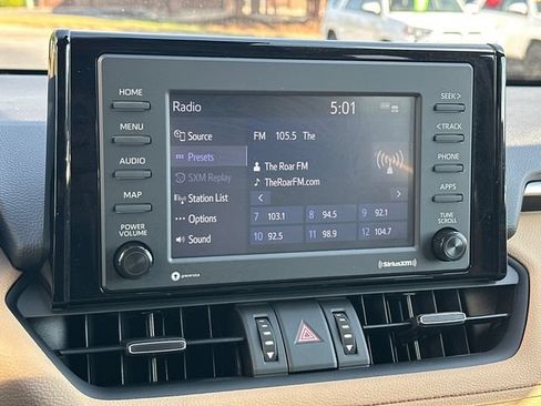 Used 2022 Toyota RAV4 XLE Premium FWD image 25