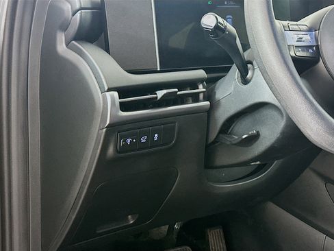 Used 2025 Hyundai Tucson SEL FWD image 17