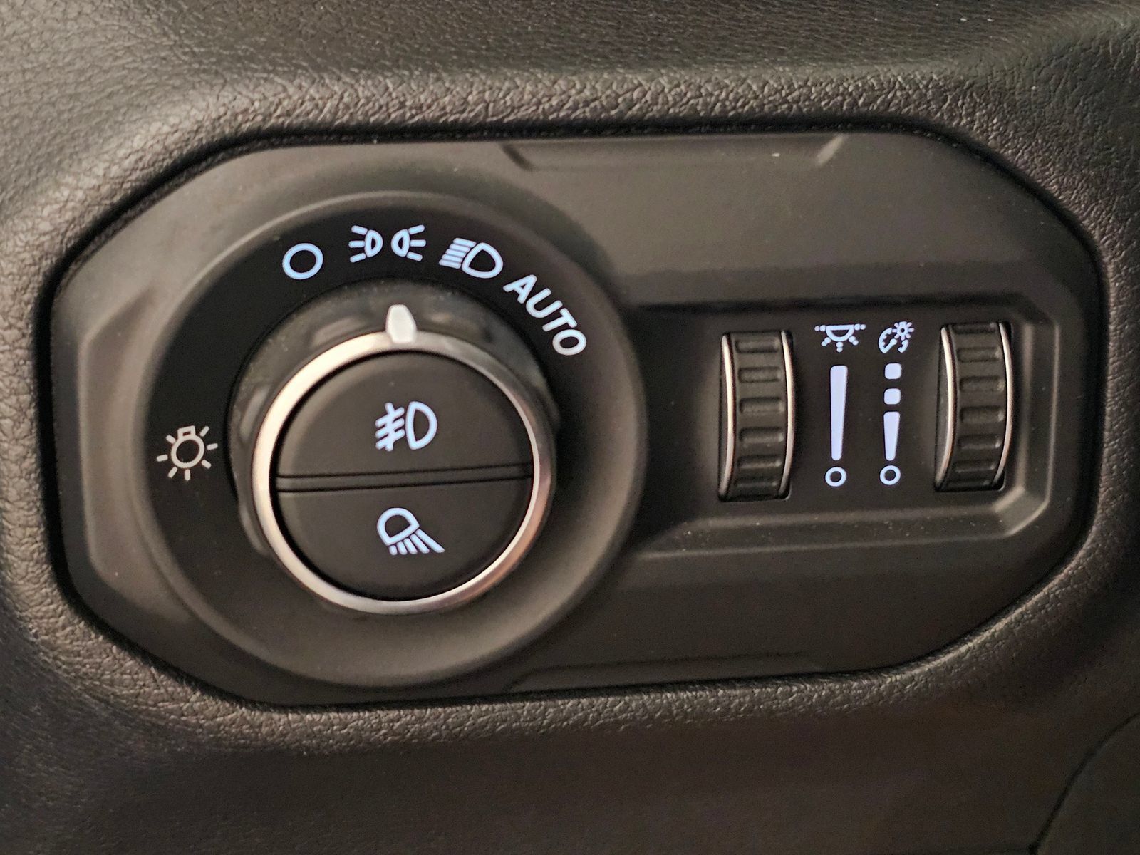 Used 2021 Jeep Gladiator Sport AWD/4WD image 20