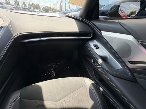Used 2025 Chevrolet Corvette Z06 RWD image 17