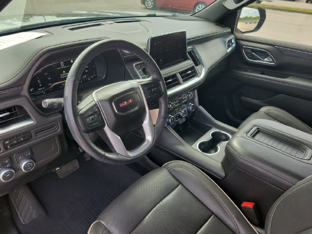 Used 2023 GMC Yukon SLT AWD/4WD image 19