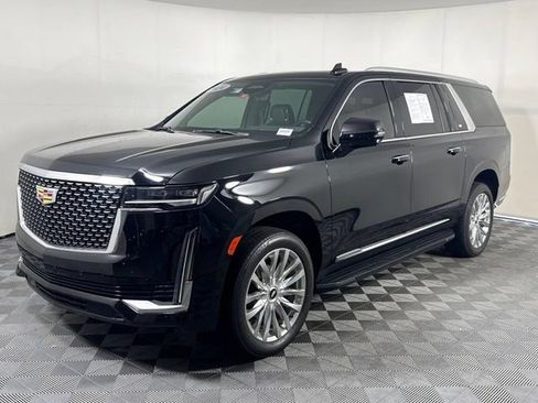 Used 2024 Cadillac Escalade ESV Premium Luxury RWD image 2