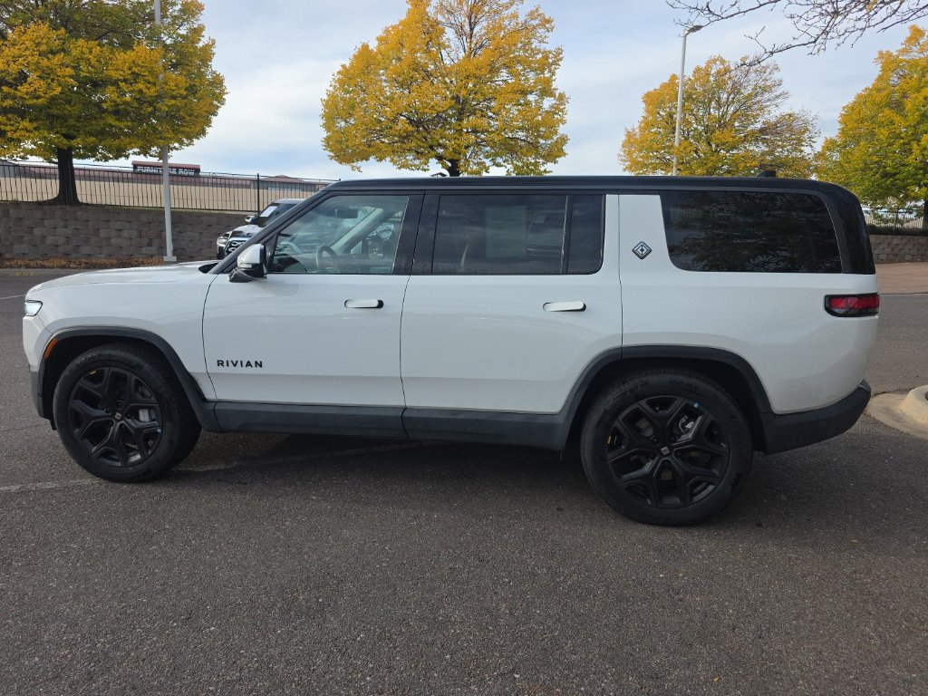 Used 2025 Rivian R1S Adventure Dual AWD/4WD image 3