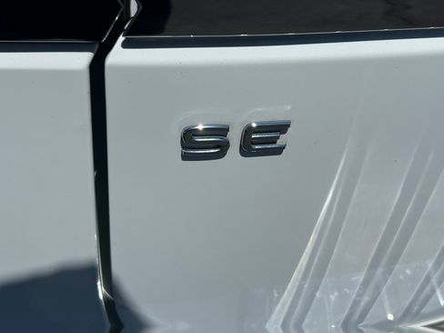 Used 2023 Volkswagen Atlas SE w/ Panoramic Sunroof Package FWD image 24
