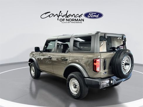 New 2025 Ford Bronco 4-Door image 6