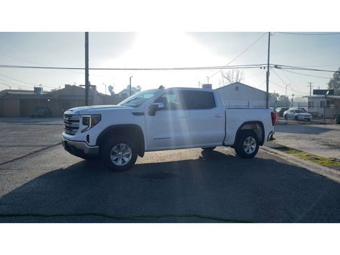 Used 2023 GMC Sierra 1500 SLE image 7