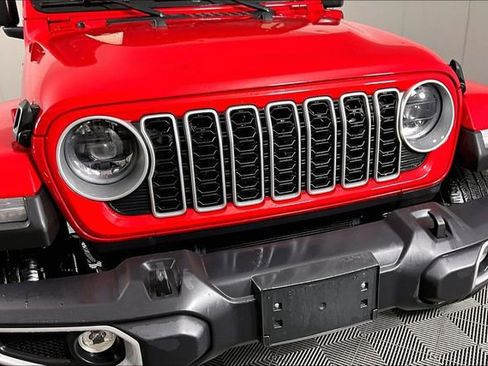 Used 2025 Jeep Wrangler Unlimited Sahara w/ Safety Group AWD/4WD image 31