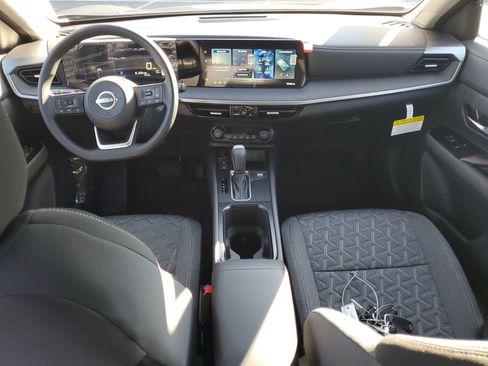 New 2026 Nissan Kicks SV image 9