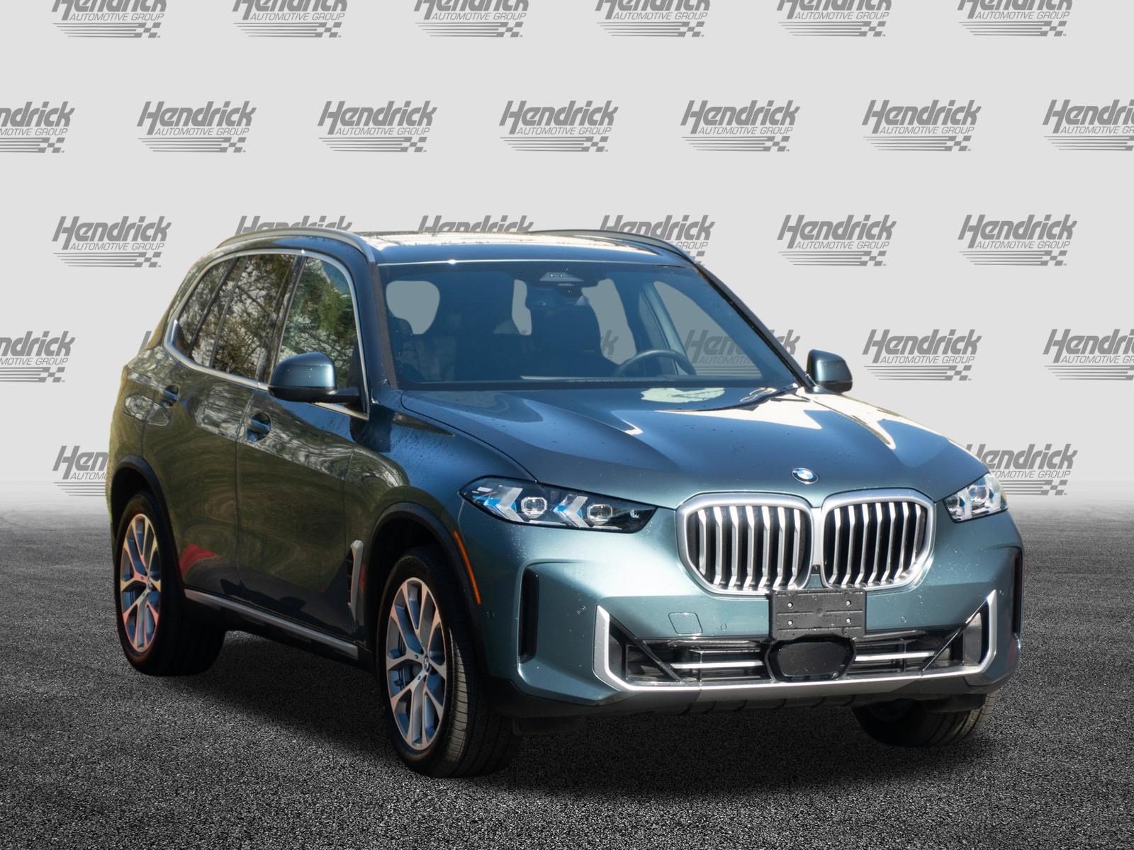 Certified 2026 BMW X5 xDrive40i w/ Climate Comfort Package AWD/4WD image 2