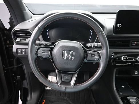 Certified 2025 Honda Pilot TrailSport image 22