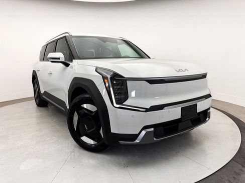 Used 2024 Kia EV9 Wind AWD/4WD image 7