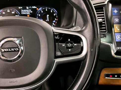 Used 2021 Volvo XC90 T6 Momentum w/ Climate Package AWD/4WD image 25
