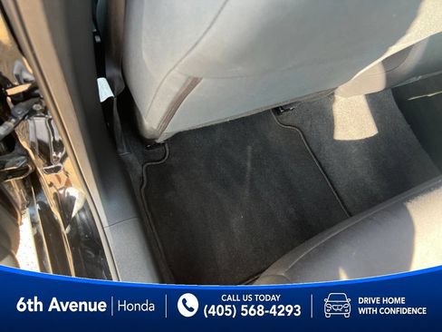 Used 2025 Nissan Altima 2.5 SV AWD/4WD image 17