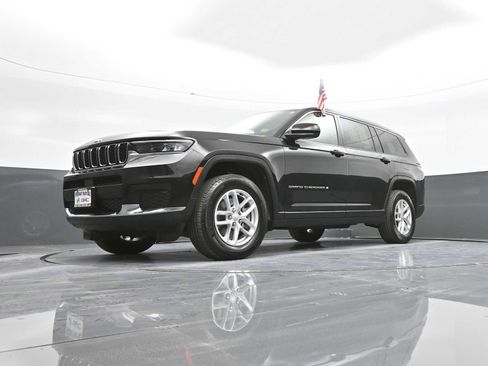 Used 2023 Jeep Grand Cherokee L Laredo image 45