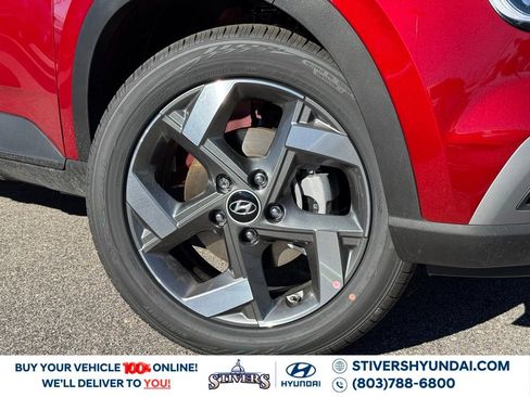 Certified 2025 Hyundai Venue Limited image 6