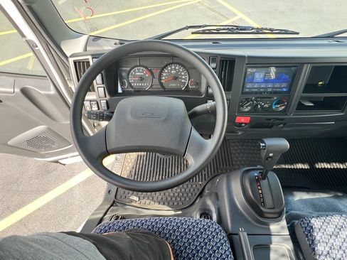 New 2024 Chevrolet Low Cab Forward 5500XG RWD image 15