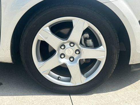 Used 2015 Chevrolet Sonic LTZ FWD image 11