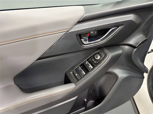 Certified 2025 Subaru Crosstrek 2.5i Limited w/ Popular Package #4A image 9