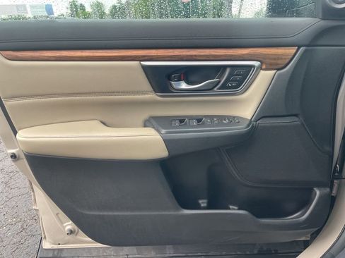 Used 2018 Honda CR-V Touring image 41