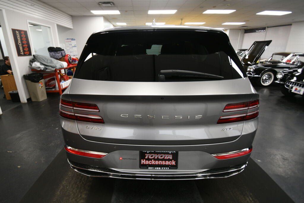 Used 2025 Genesis GV80 2.5T Standard AWD/4WD image 7