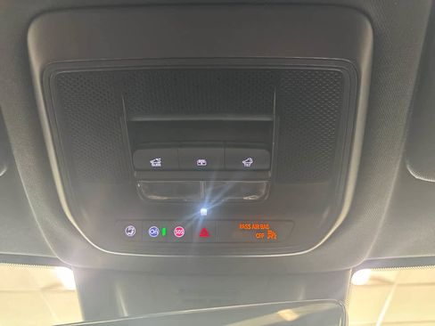 New 2025 Chevrolet Equinox EV RS w/ Convenience Package II image 27