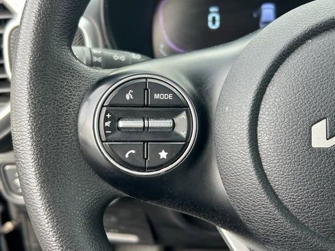 Used 2023 Kia Soul LX w/ Option Group 015 FWD image 18