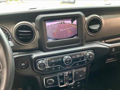 Used 2022 Jeep Wrangler Unlimited Sport AWD/4WD image 15