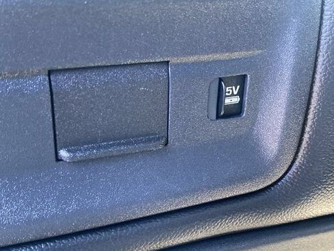 Used 2023 Land Rover Discovery S R-Dynamic AWD/4WD image 19