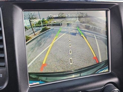 Used 2017 Jeep Grand Cherokee Altitude image 13