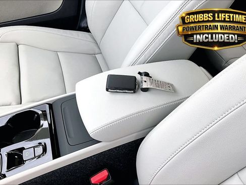New 2026 Volvo XC40 B5 Ultra w/ Climate Package AWD/4WD image 18